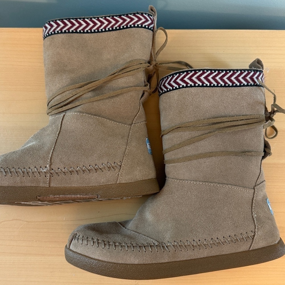 Toms Nepal Boots - Picture 6 of 11